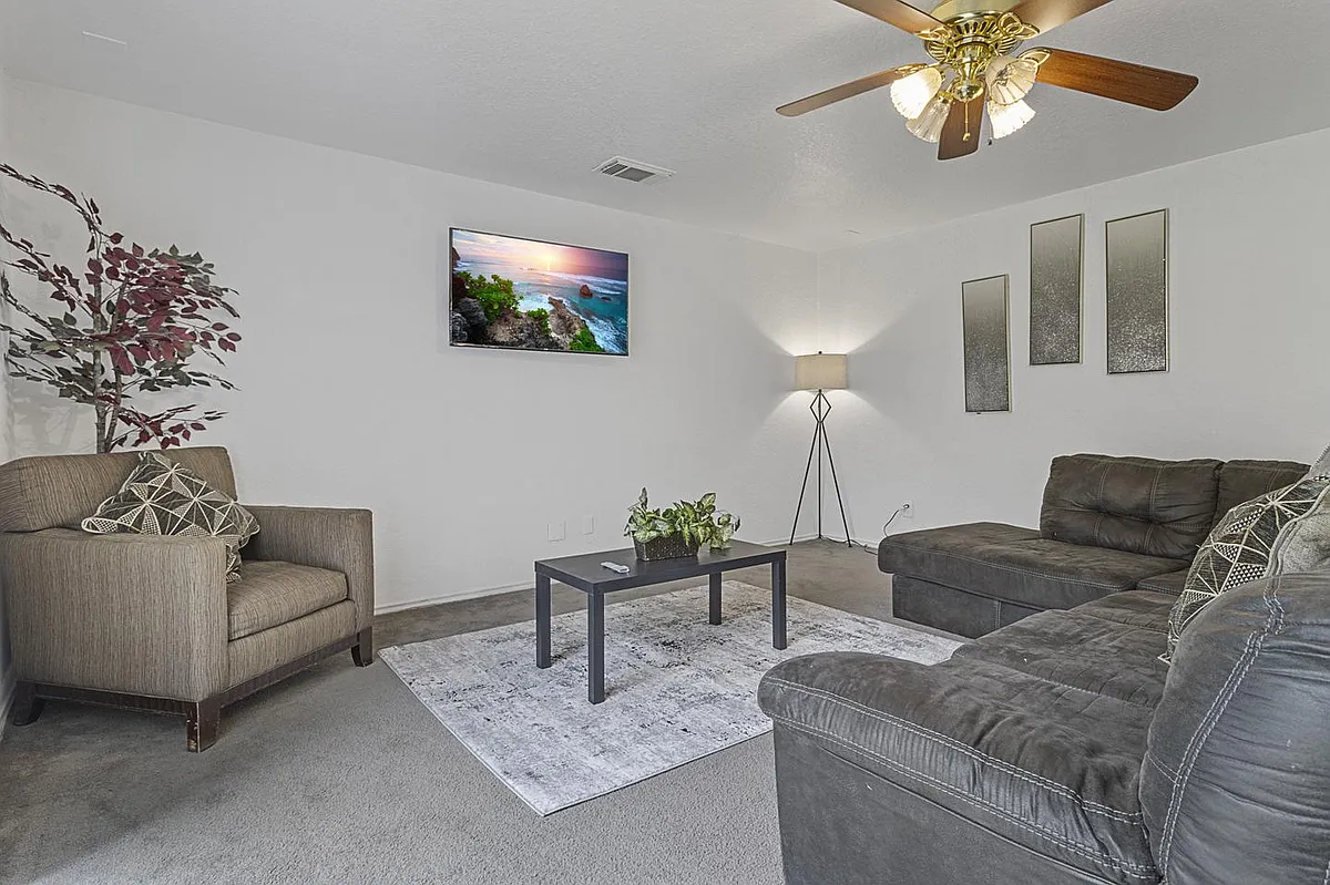 Building Photo - 14711 Mountainside Rdg