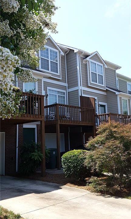 2nd image of 103 Woodsong Ln #103