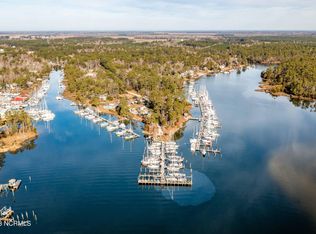 414 Whittaker Point Rd #17, Oriental, NC 28571