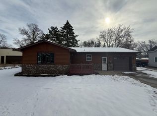 613 S Litchfield Ave, Litchfield, MN 55355