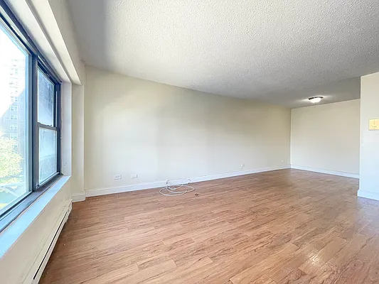 Rented by Bruma Realty LLC | media 1