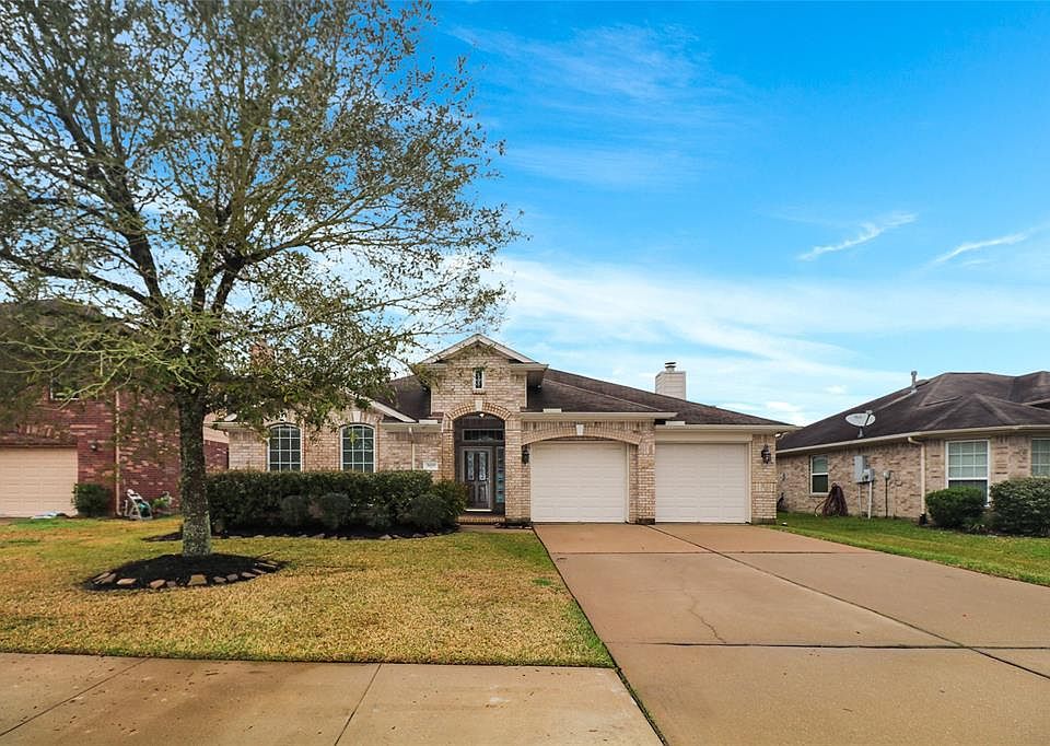 3115 Orange St, Pearland, TX 77581 | Zillow