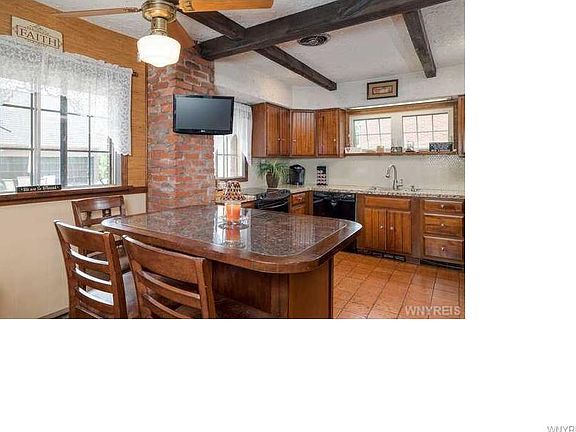 5th image of 731 Woodland Dr