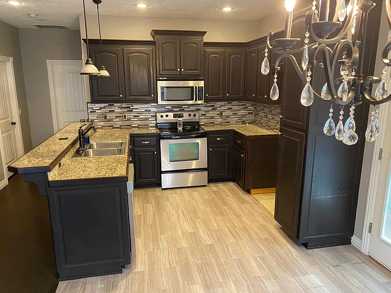 1344 N Vintage Ave — Photo 7