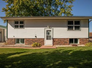 114 Circle Dr, Fountain, MN 55935