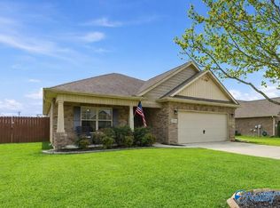 233 Olde Dogwood Trl, Decatur, AL 35603