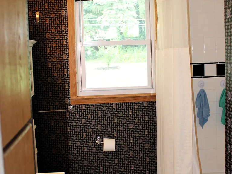 503 E Franklin St — Photo 11