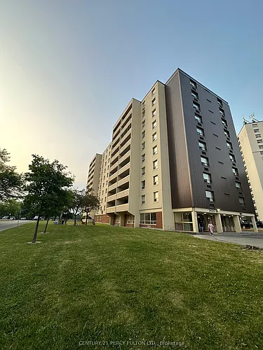 3420 Eglinton Ave E Photo 1