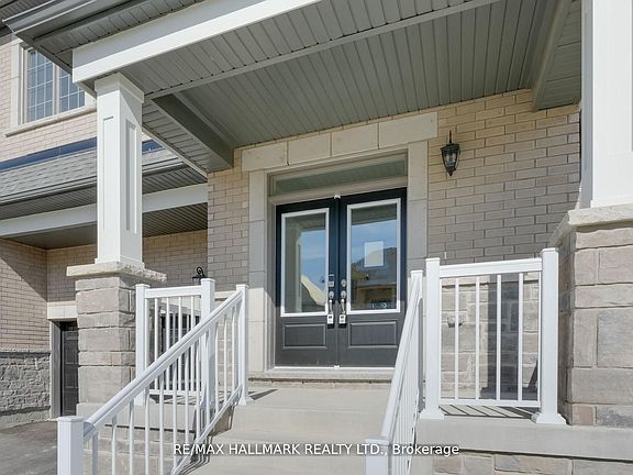 4th image of 634 Newlove St