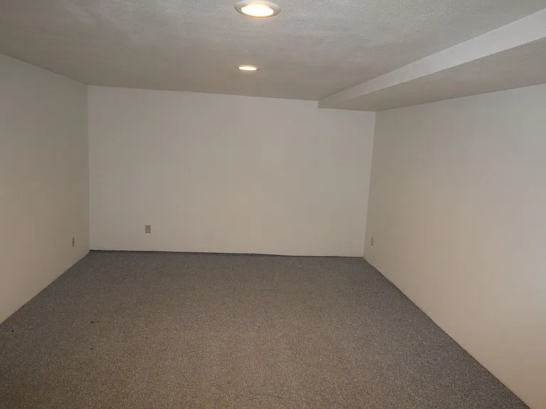 6903 N Cincinnati St — Photo 18