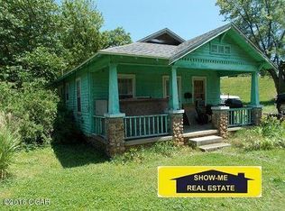 1023 S Lafayette St, Granby, MO 64850