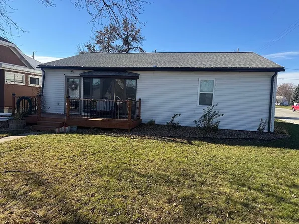 435 N Beecroft St, Elm Creek, NE 68836