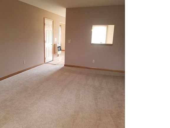 4th image of 3794 Yale Ave