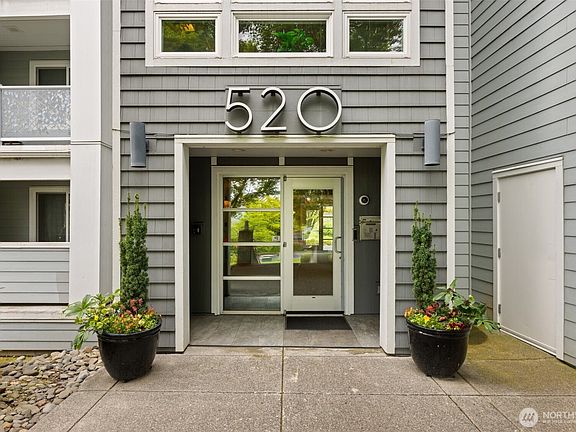 3rd image of 520 SE Columbia River Drive #134