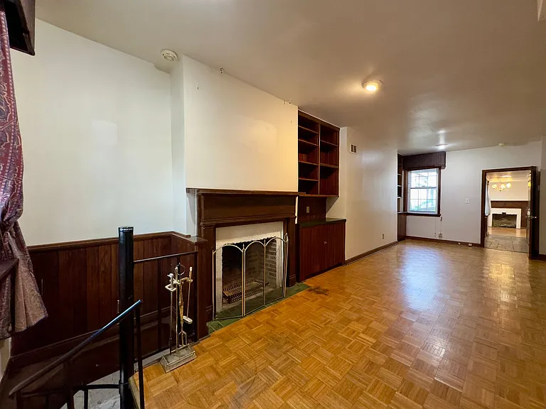 331 S Ann St — Photo 5