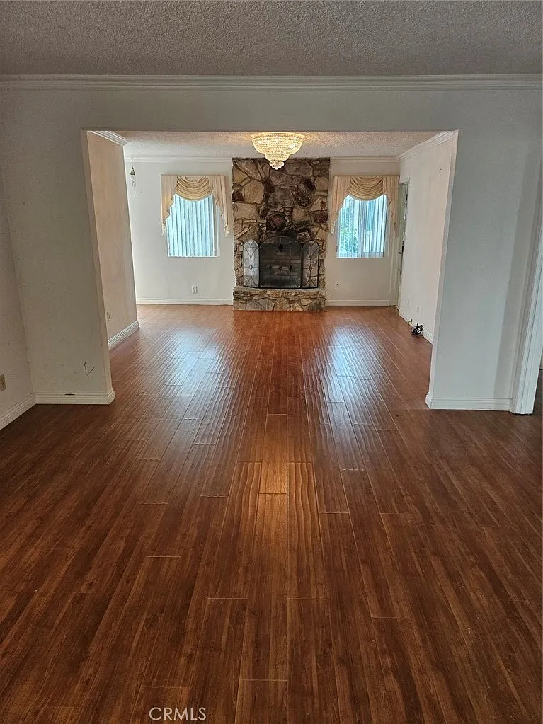 3 bed, 1574 sqft, $4,900 — Photo 3