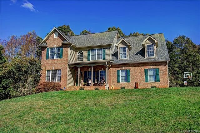 1st image of 2606 Pebble Creek Dr