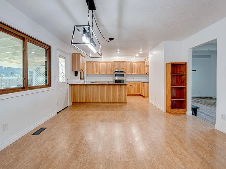 508 E Mission Dr — Photo 15