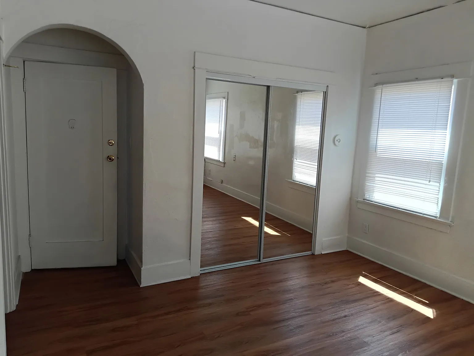 Studio, 500 sqft, $1,400 — Photo 3