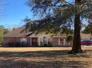 43 Cedarwood Dr, Perkinston, MS 39573