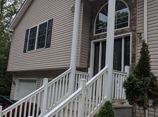 86 Lenape Dr, East Stroudsburg, PA