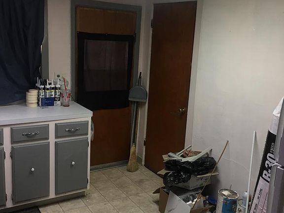 5th image of 2779 W Harvard Ave
