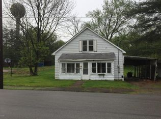 426 S Central St, Benton, IL 62812