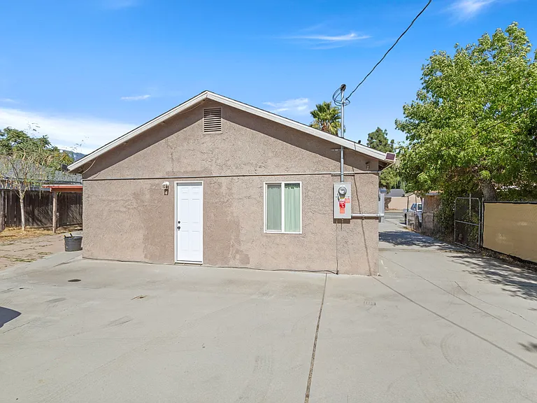 Kendall Dr — Photo 8
