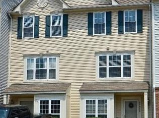45458 Whistle Stop Sq, Sterling, VA 20164