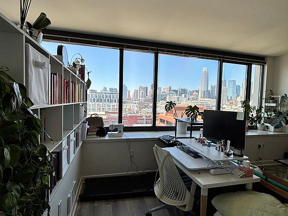 5th image of 260 King St Unit 1117