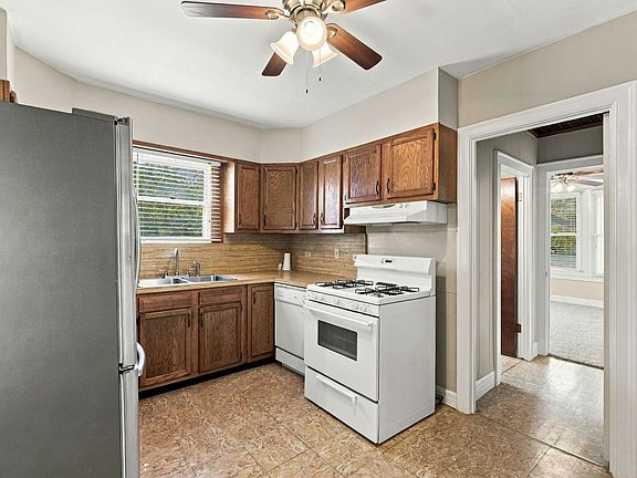 5th image of 2303 Kinney Rd