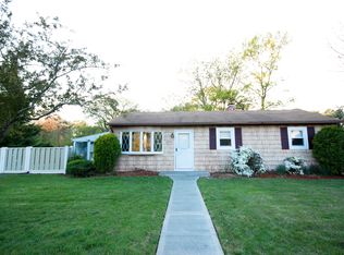1077 Nugent Ave, Bay Shore, NY 11706