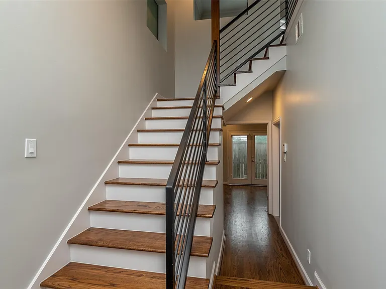 1418 Shearn St — Photo 2