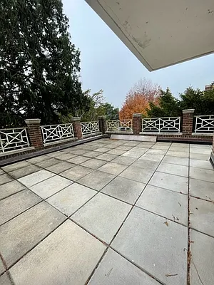 Sold by Compass | media 16