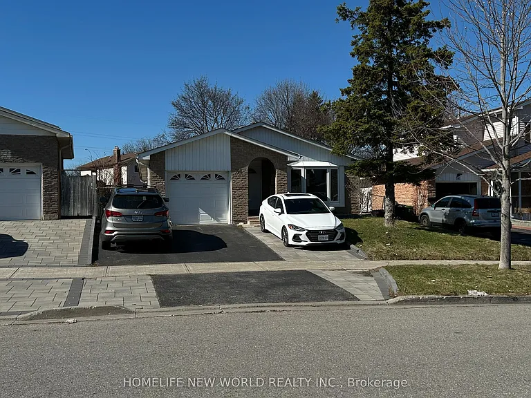 54 Bridley Dr — Photo 2