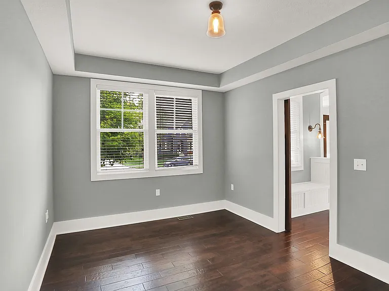 16893 Oak Manor Dr — Photo 5