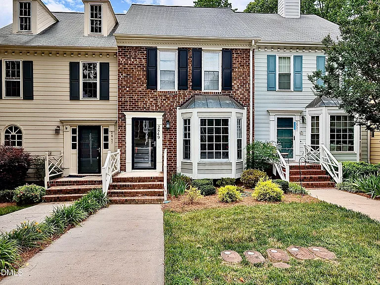 2849 Bedfordshire Ct — Photo 1