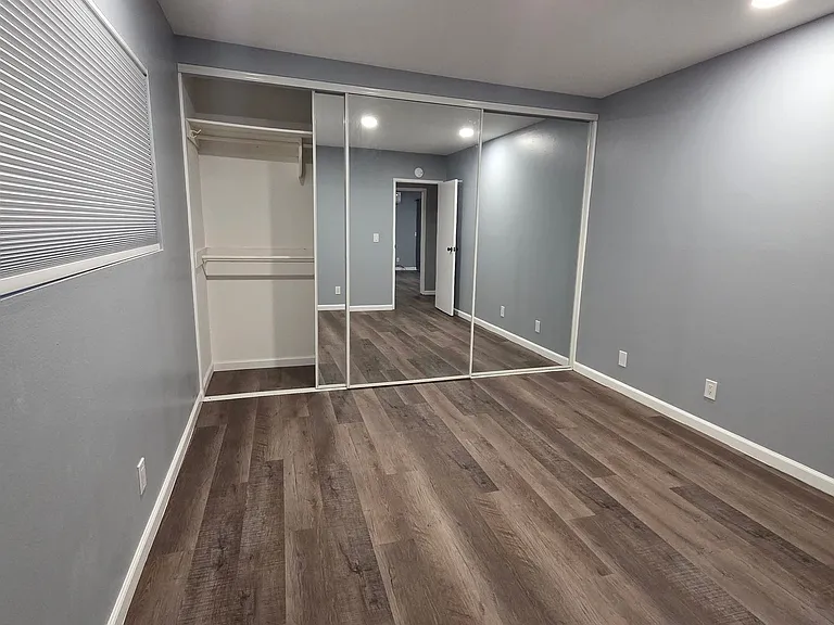 2138 Balboa Ave — Photo 32