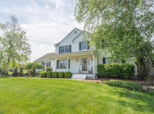 18 Country Meadow Rd, Hackettstown, NJ 07840