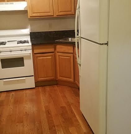 5th image of 86 Moore St Ste 2