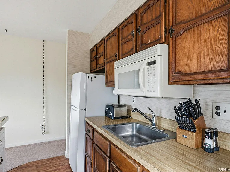 10 Leanore Dr — Photo 8