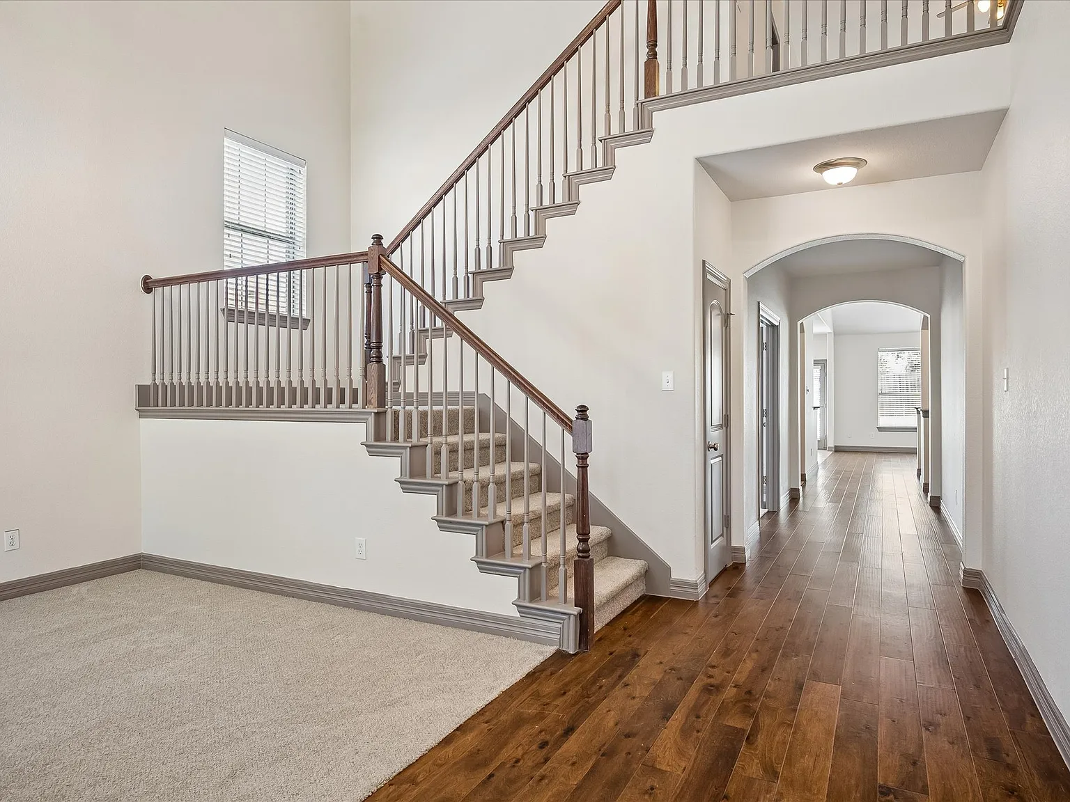 4 bed, 3.5 bath, 3300 sqft, $3,000 — Photo 2