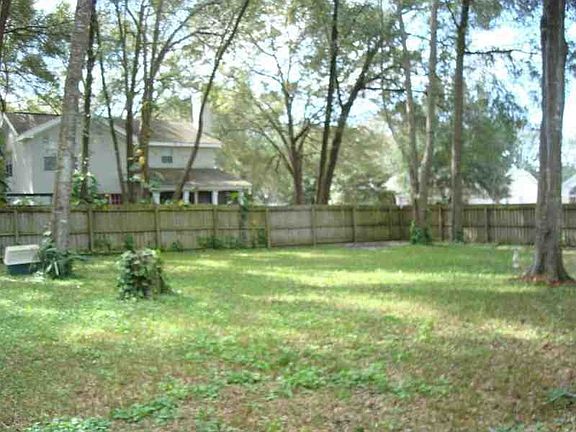 Huge Fenced Backyard.