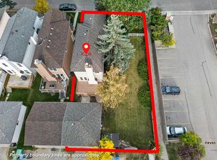 259 W Coachway Rd SW, Calgary, AB T3H 1B2