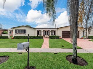 2000 NW 113th Ave, Pembroke Pines, FL 33026