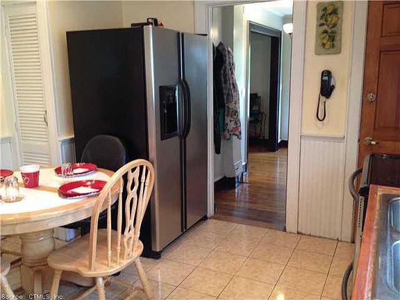 5th image of 194 Rockwell Ave