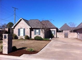 874 W Contour Dr, Lake Charles, LA 70605