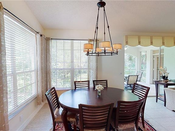 5th image of 73 Silver Oaks Cir #201