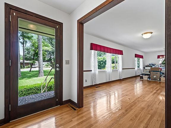 4th image of 1705 Verina Ct