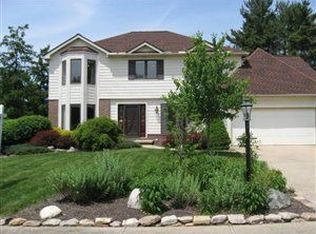 16392 Acacia Dr, Strongsville, OH